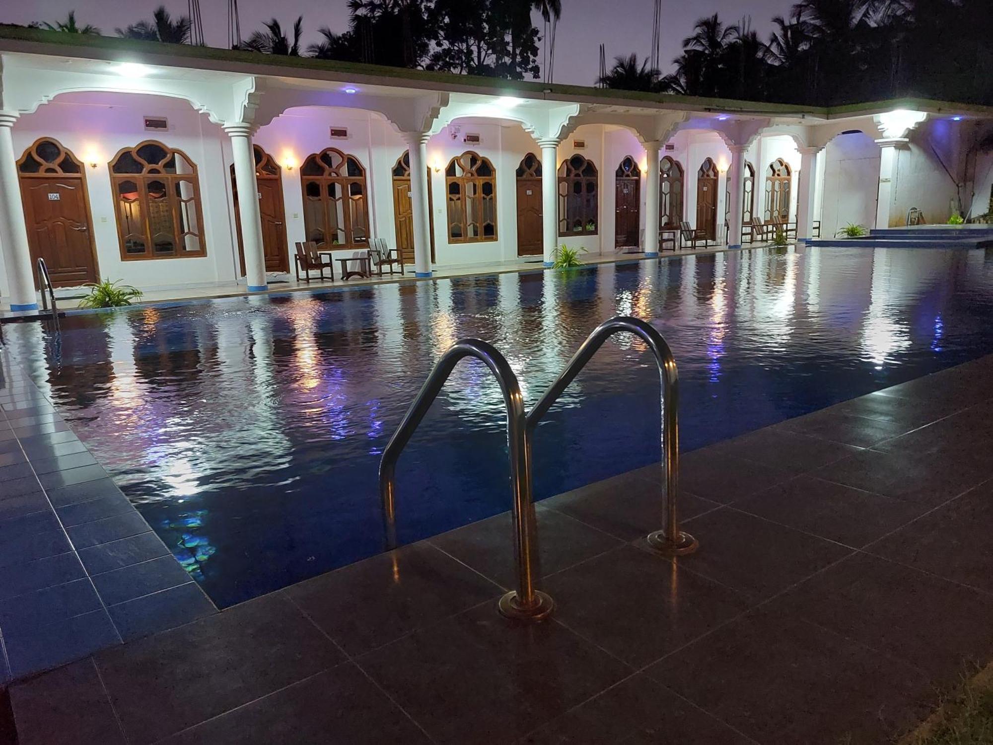 Mrd Beach Hotel Trincomalee Luaran gambar