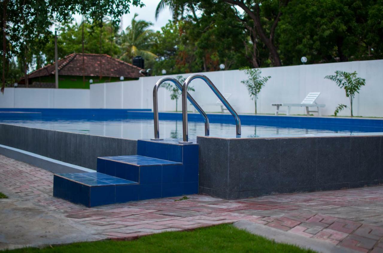 Mrd Beach Hotel Trincomalee Luaran gambar