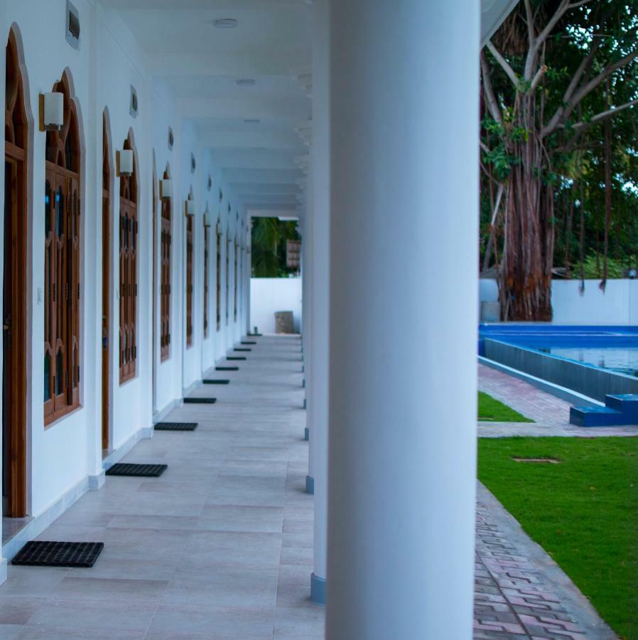 Mrd Beach Hotel Trincomalee Luaran gambar