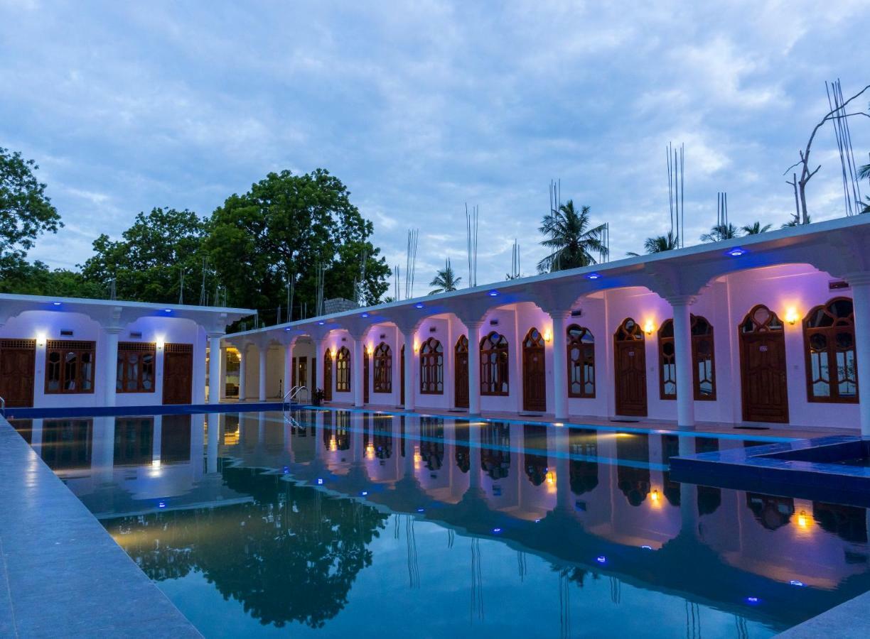 Mrd Beach Hotel Trincomalee Luaran gambar